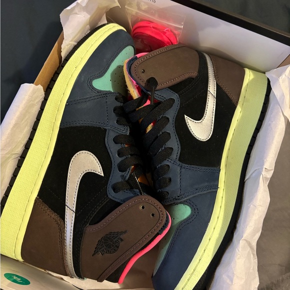 Nike Retro Tokyo Bio Hack - Picture 5 of 6